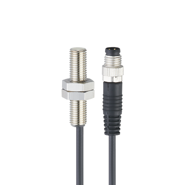 IE5388: Induktiver Sensor; M8 x 1 / L = 35 mm; Schaltabstand 2 mm bündig einbaub