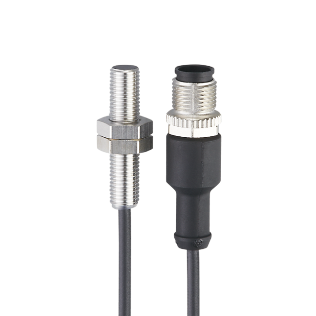 IE5325: Induktiver Sensor; M8 x 1 / L = 38 mm; Schaltabstand 2 mm bündig einbaub