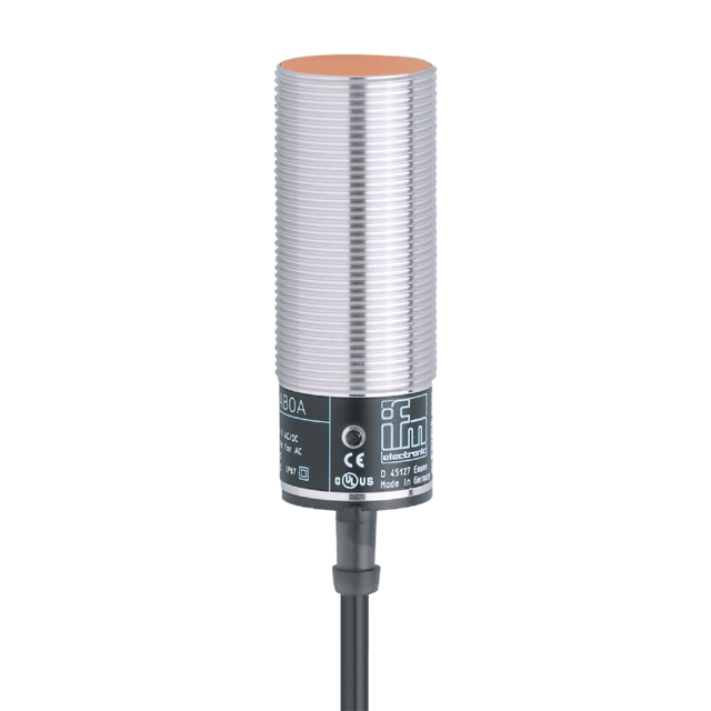 II0096: Induktiver Sensor; M30 x 1,5 / L = 81 mm; Schaltabstand 10 mm bündig ein