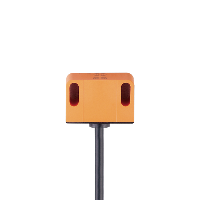 IN5424: Induktiver Sensor; 40 x 26 x 26 mm; Schaltabstand 4 mm nicht bündig einb