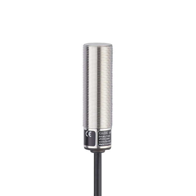 IG4000: Induktiver Sensor; M18 x 1 / L = 80 mm; Schaltabstand 8 mm bündig einbau